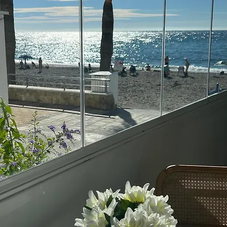 Seashore - A La Orilla Del Mar En *